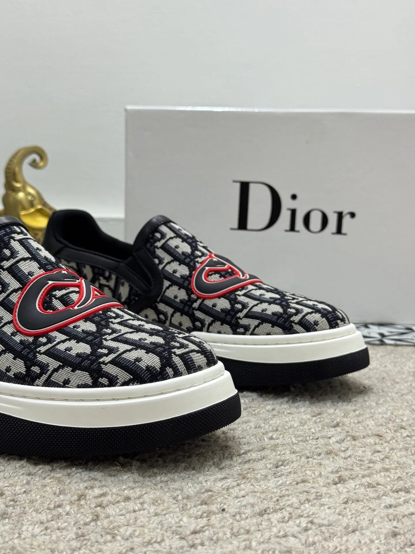 Men's men's shoes 💰380 [New style] 🌂🌂Top original - Dior 🆕 one-leg casual shoes, the upper is carefully made with canvas, comfortable and breathable ~ two-color rubber sole, enhances style. Fashionable and versatile, it can complement any look. Featuring an exquisite design that is uniquely dynamic and modern, this shoe is part of Dior's legacy and embodies modern elegance. Size: 38-44 (45 customized
